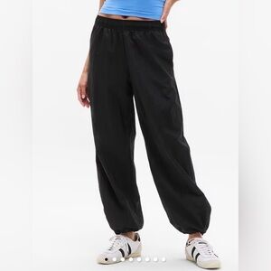 Athleta Lunar Sheen Utility Mid Rise Pant Small Black